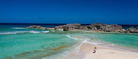 Una playa cerca, toallas de playa