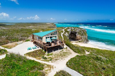Villa with ocean view Dragon Cay Resort Mudjin Harbour