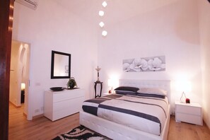 Apartment, 1 Schlafzimmer | 1 Schlafzimmer, Zimmersafe, individuell eingerichtet, Schreibtisch