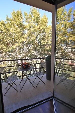 Apartment, 3 Bedrooms | Terrace/patio