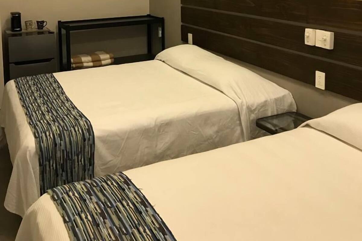 ห้องคอม  ฟอร์ทสำหรับสี่ท่าน | Wi-Fi ฟรี