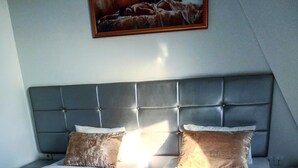 Soundproofing, WiFi (free), bed sheets - wind of baku (Baku)