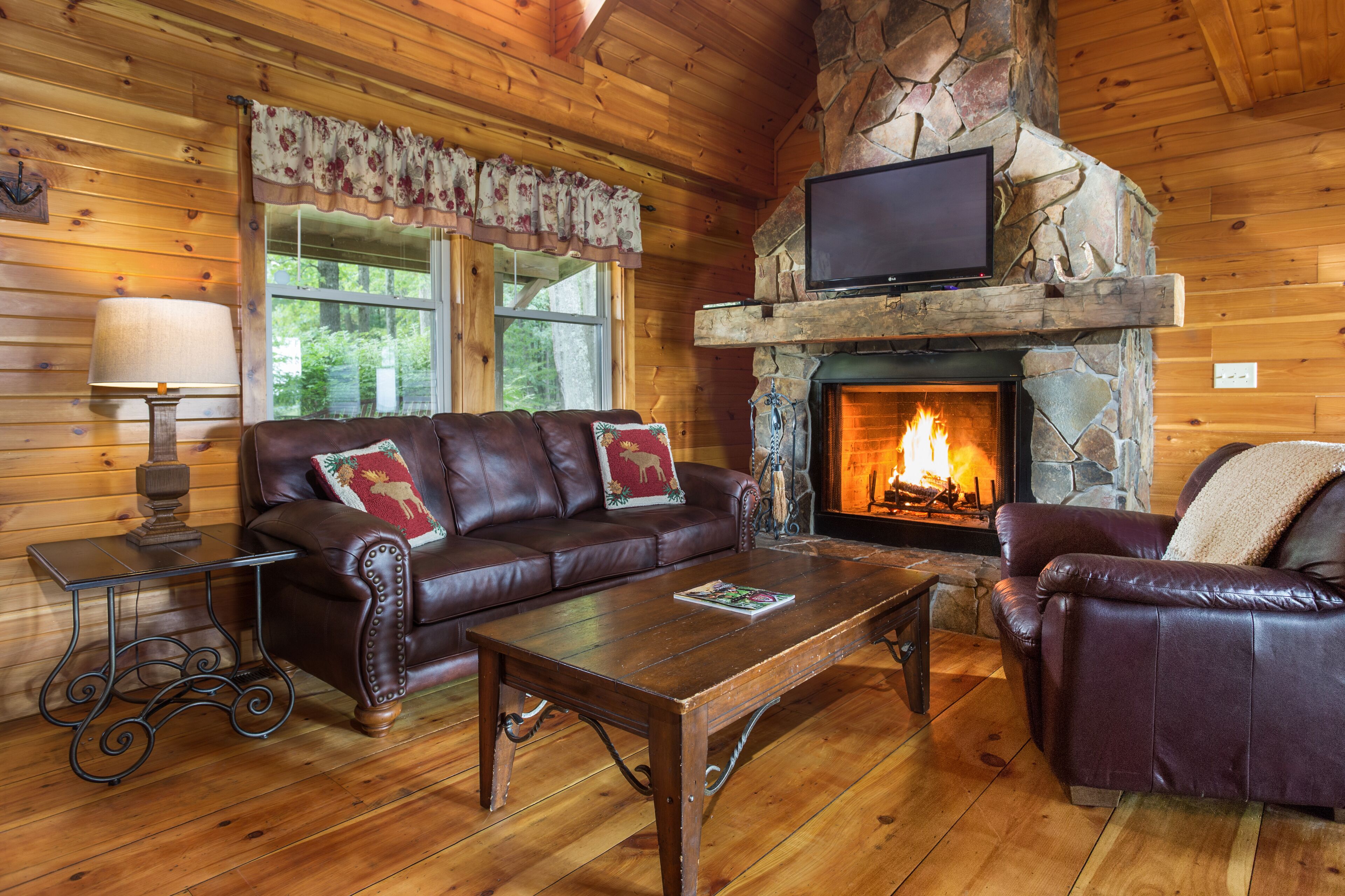 The Mohicans Treehouse Resort & Wedding in Greer, United States