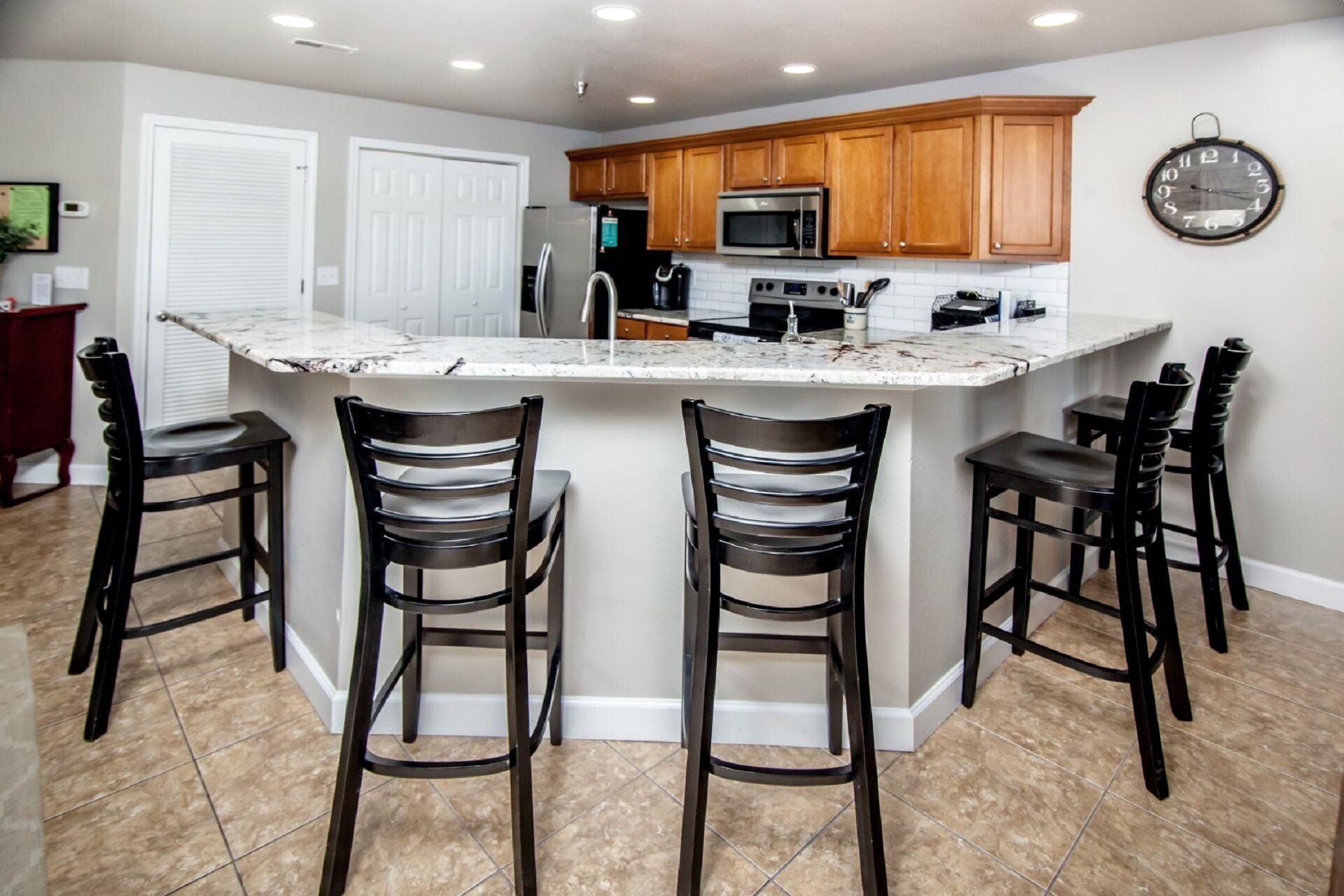 Beautiful, Luxury Towers Condo For Four or Six! Towers 8104, Free WIFI