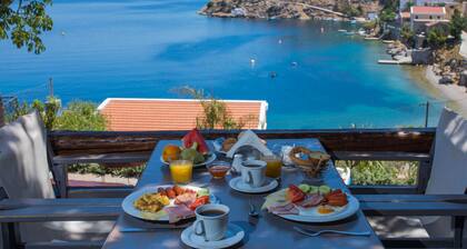 Niriides Hotel & Apartments