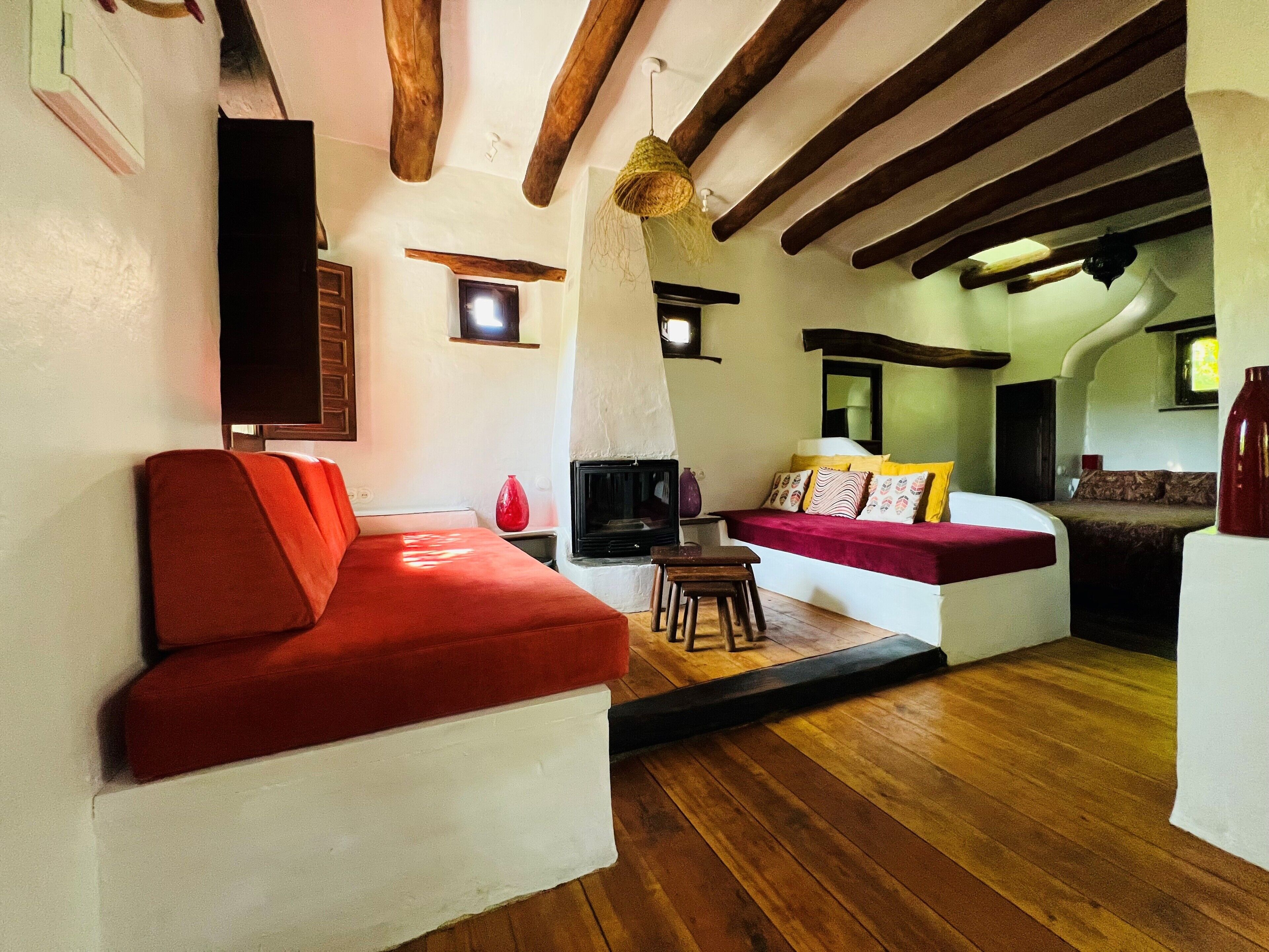 Cottage (full rental) for 2 people with private jacuzzi