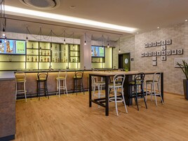 Bar (en el alojamiento)