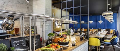 Petit déjeuner à emporter (12.00 EUR par personne)