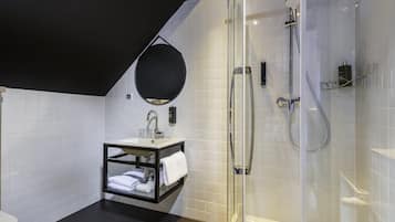 In-room safe, desk, free cots/infant beds, free WiFi