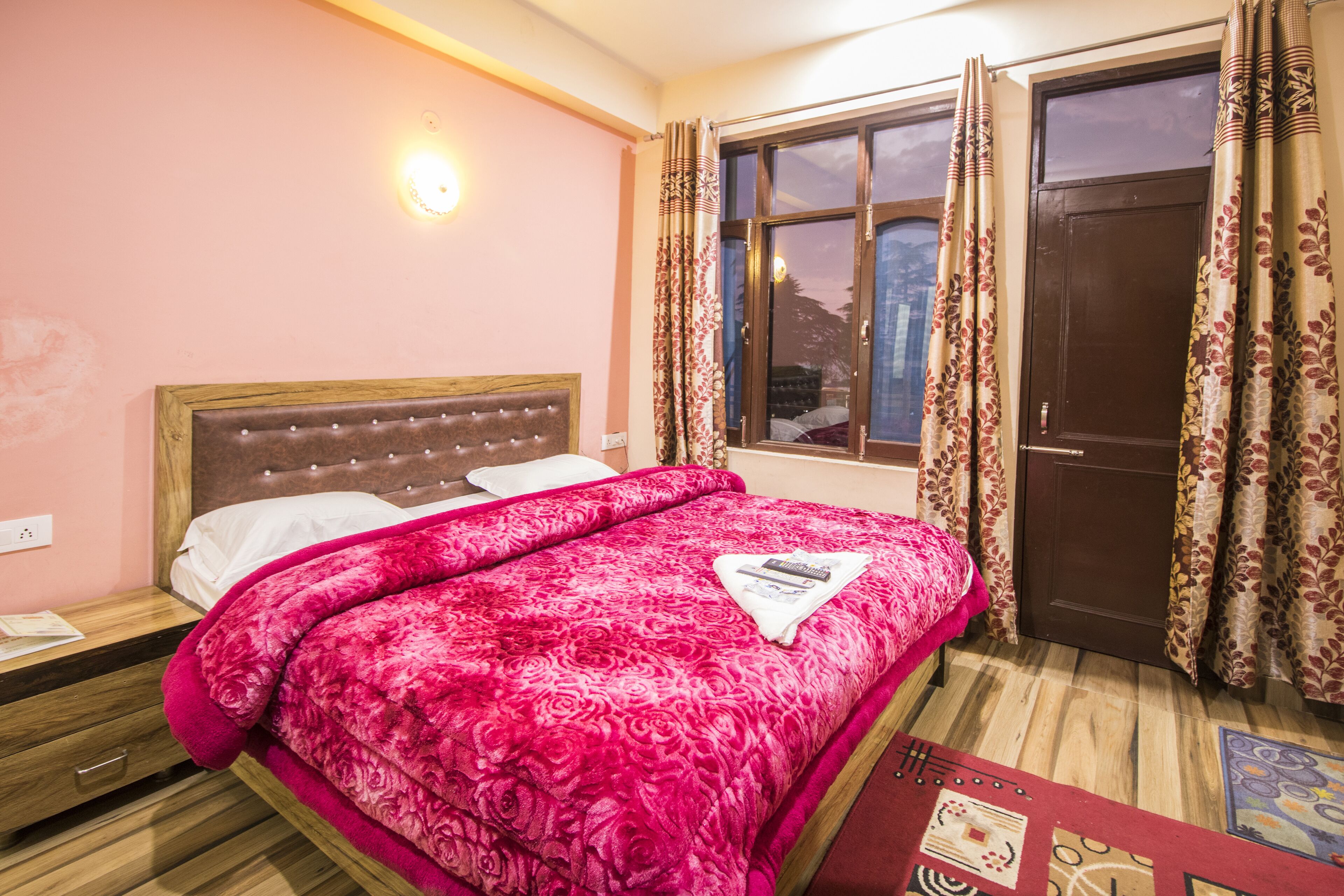 Deluxe Room | Down duvets, iron/ironing board, rollaway beds