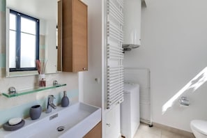 Towels, soap, shampoo