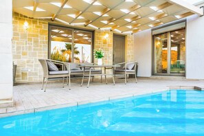 Villa (2 Bedrooms) | Interior