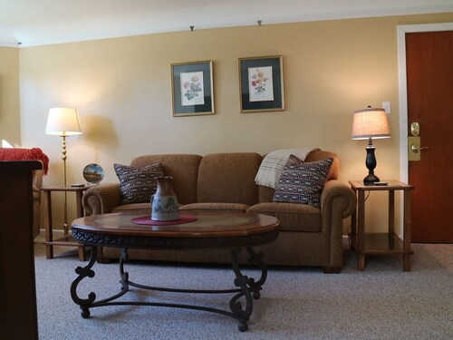 Cowtown Hideout Garden Level