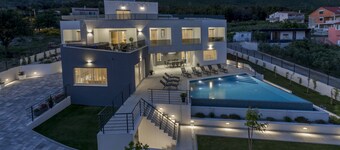 Luxurious Villa "Meri"