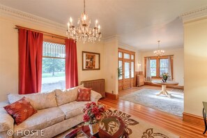 Hus (4 Bedrooms) | Vardagsrum | Tv