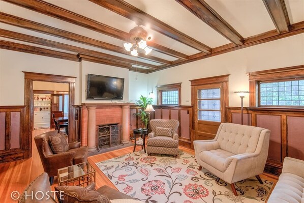House (4 Bedrooms) | Living room | TV - 4brvictorian Mansionjust North of Downtown (Colorado Springs)