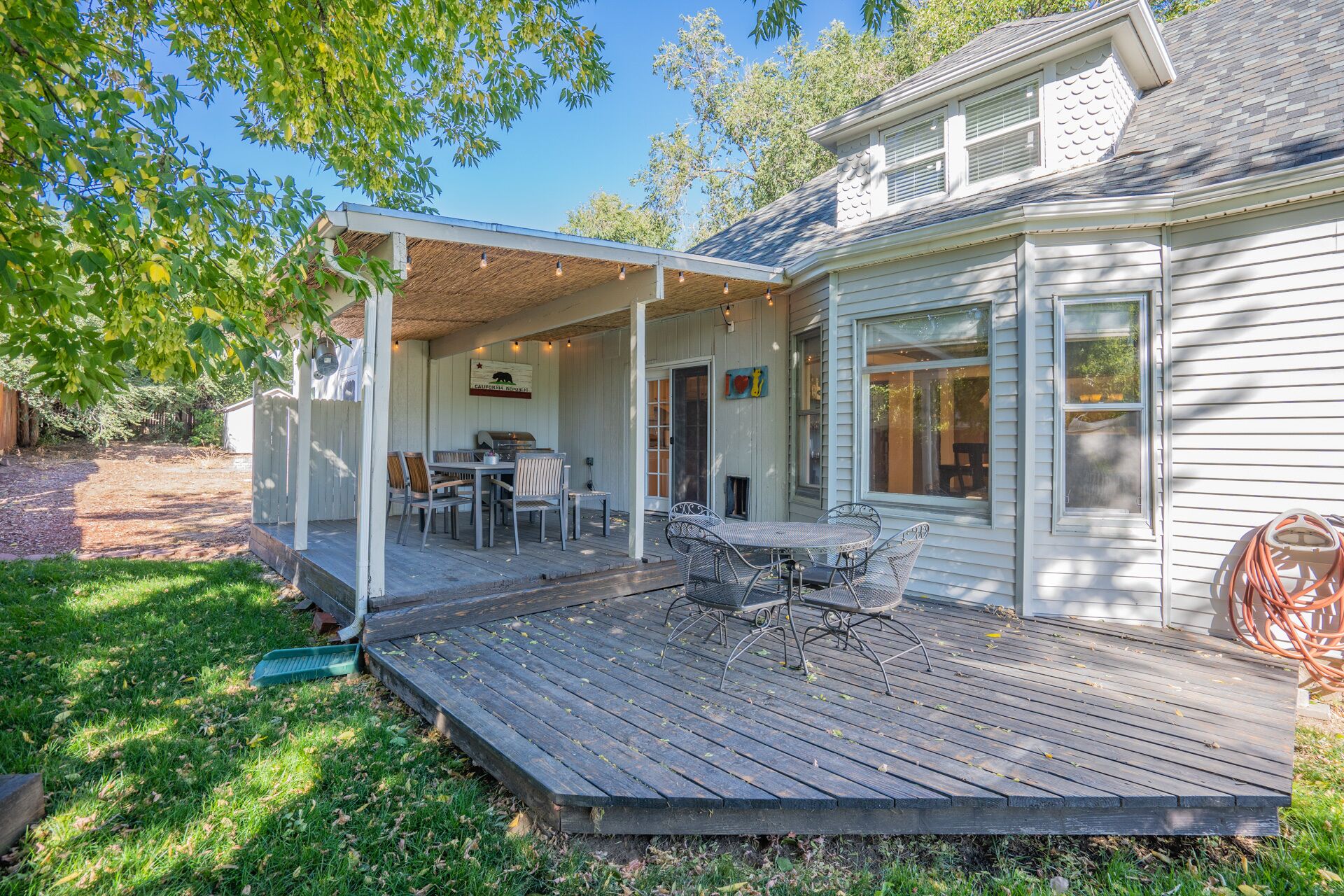 獨棟房屋 (4 Bedrooms) | 陽台