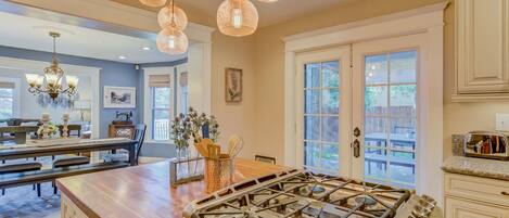 House (4 Bedrooms) | Private kitchen | Full-sized fridge, oven, coffee/tea maker, toaster