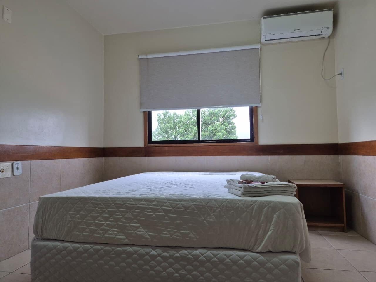 Een minibar, geluiddichte muren, gratis wifi, beddengoed