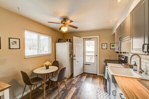 Apartment (2 Bedrooms) | Private kitchen