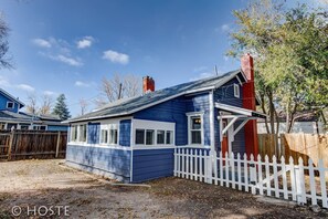 Exterior - City Center Cottage Netflix, Mtns & Adventure! (Colorado Springs)