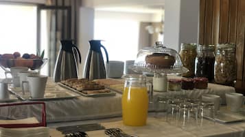 Desayuno continental incluido todos los días