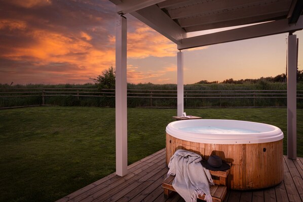 Baignoire à remous extérieure