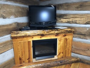 Interior - Lookout Mountain View (Rising Fawn)