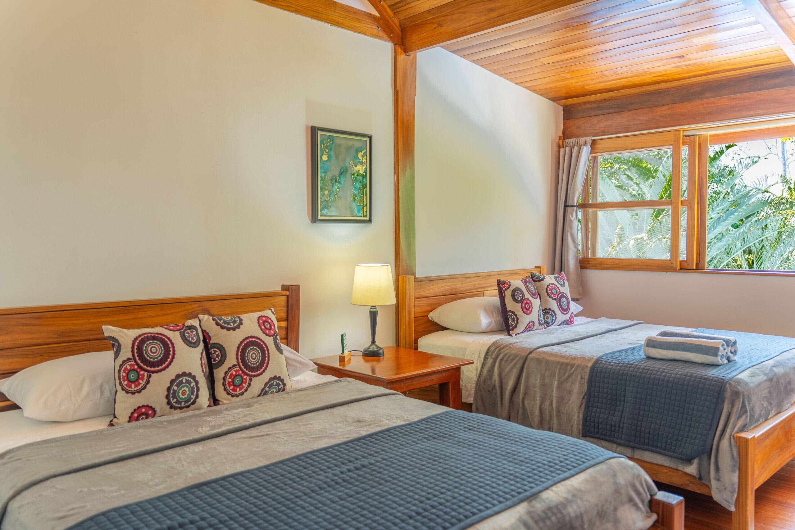 3 bedrooms, in-room safe, WiFi (free), bed sheets