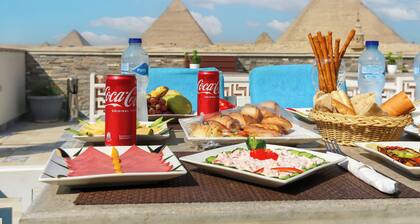 Pyramid Edge Hotel & Exclusive Pyramids View Rooftop