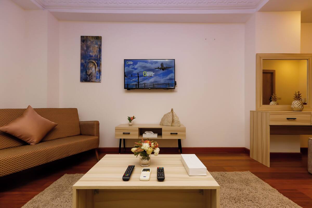 economy double room, no windows | living area | smart tv, netflix