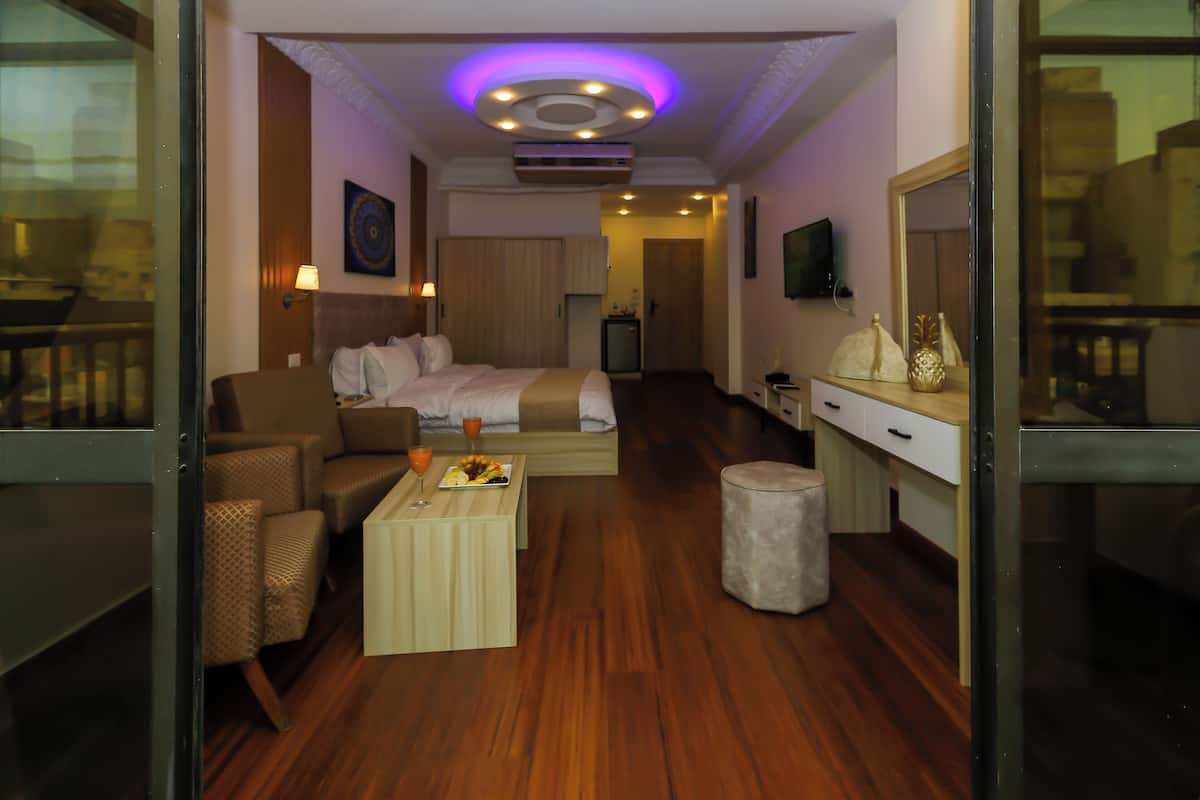 standard double room, city view | 1 bedroom, minibar, in-room safe, desk