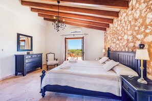 4 habitaciones, wifi y ropa de cama