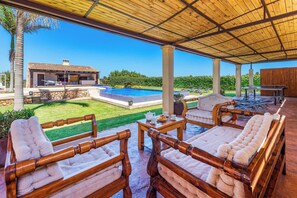 Outdoor dining - Villa Pletessa Nova - Four Bedroom Villa, Sleeps 8 (Felanitx)