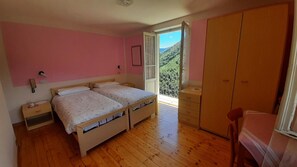 Gratis baby-/barnesenge, gratis Wi-Fi, sengetøj