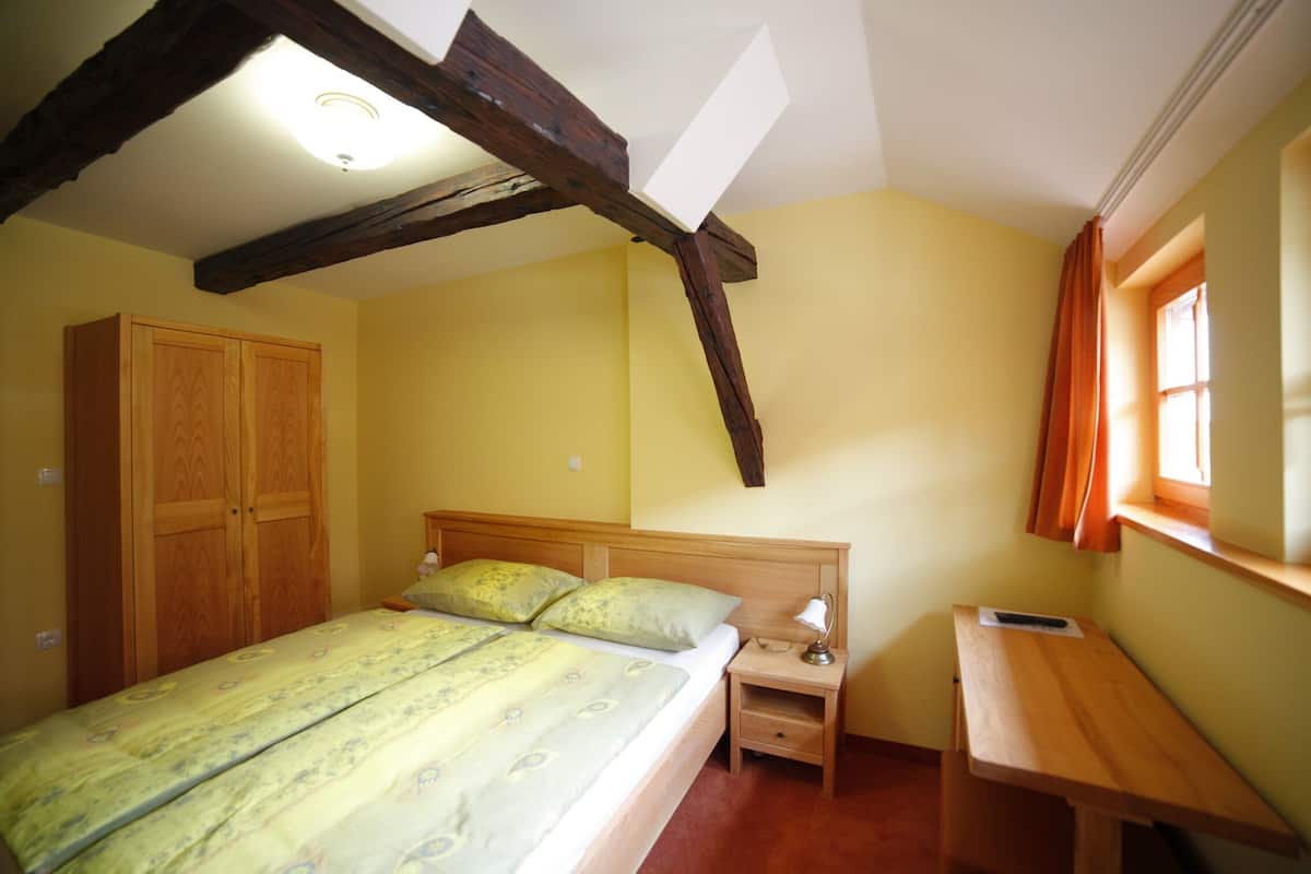 Standard Double Room, River View | 1 bedroom, desk, laptop workspace, soundproofing