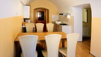 Apartment, 2 Bedrooms (5 Adults) | Desk, laptop workspace, soundproofing, free WiFi