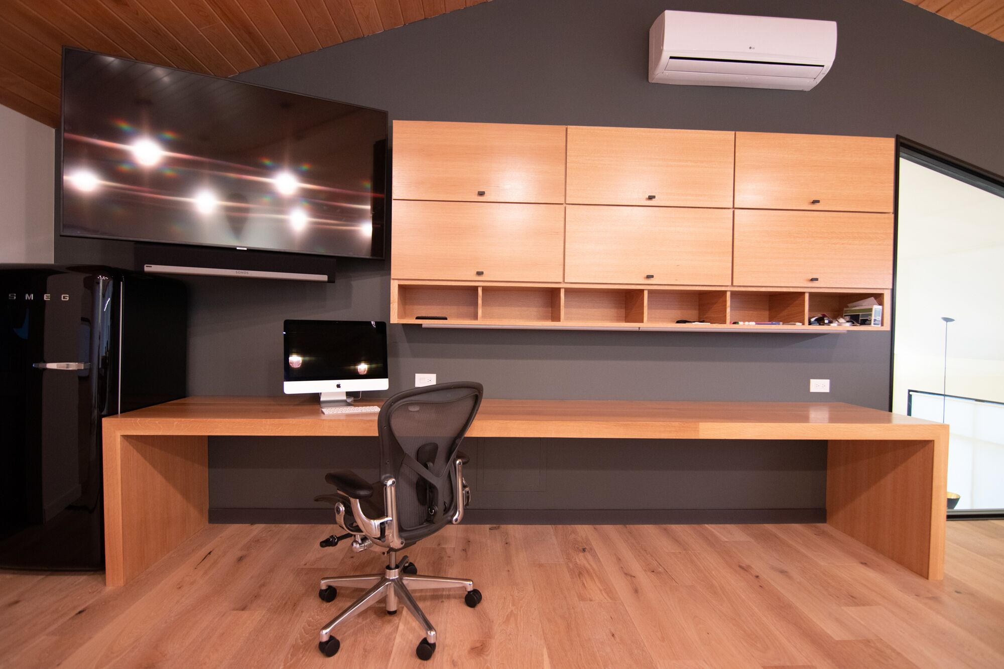 Black Diamond- One of Kind Spectacular Ski-in-Ski-Out House Overlooking Slopes