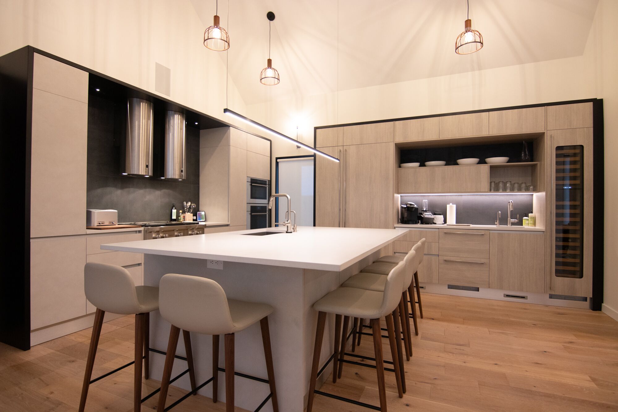 Black Diamond- One of Kind Spectacular Ski-in-Ski-Out House Overlooking Slopes