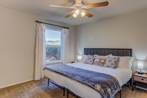 Huis (4 Bedrooms) | 4 slaapkamers, luxe beddengoed, donzen dekbedden