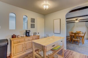 Maison (4 Bedrooms) | Cuisine privée | Réfrigérateur grande capacité avec congélateur, un four