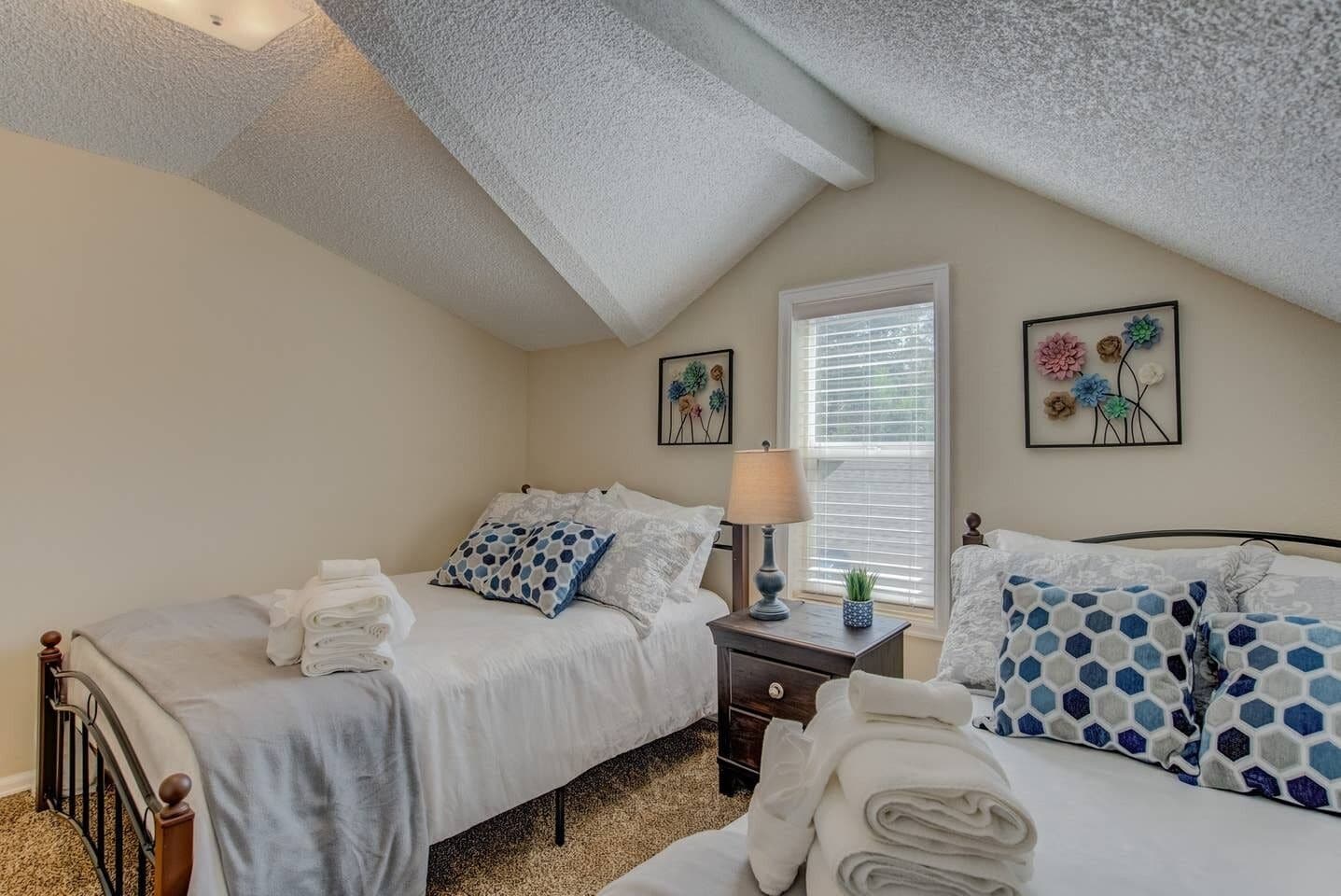 3BR Downtownolympic Training Centerfire Pit