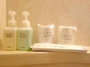 Hårføner og håndklær