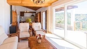 TV, fireplace - La Yedra Algarrobo by Ruralidays (Málaga)