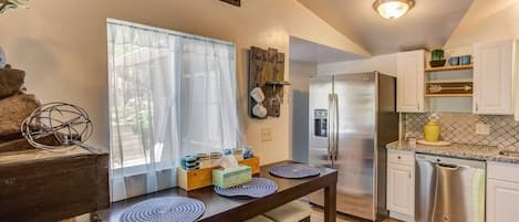 House (2 Bedrooms) | Private kitchen | Oven, dishwasher, cookware/dishes/utensils