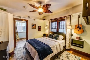 House (4 Bedrooms) | 4 bedrooms, premium bedding, down duvets, individually decorated - 4BR Dog Friendly Mtn Retreat With Gym! (Colorado Springs)