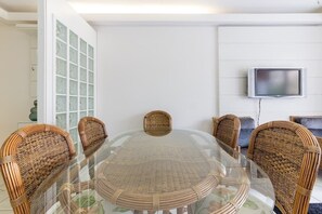 Superior Apartment | Dining - Apto c/ churrasq. 2 suítes 900m da praia VDI208 (Florianópolis)