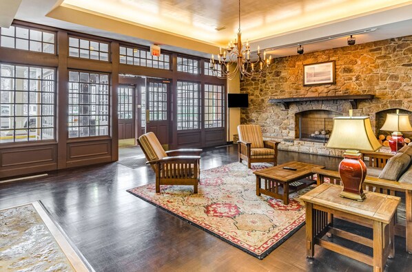 Lobby - Quality Inn Radford-West Blacksburg I-81 (Radford)