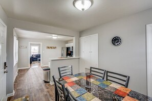 House (2 Bedrooms) | Private kitchen | Full-size fridge, oven, stovetop, dishwasher - 2BR Olympic Training Center Dog-friendly (Colorado Springs)