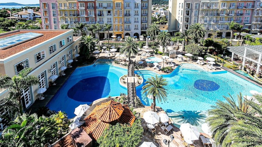 Confortáveis Studios no IL Campanario Resort ILCJR